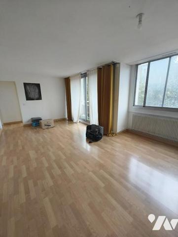 Appartement 2ème étage avec vue dégagée sans vis à vis