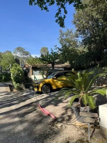 Vente Terrain 238 m2 à Fréjus