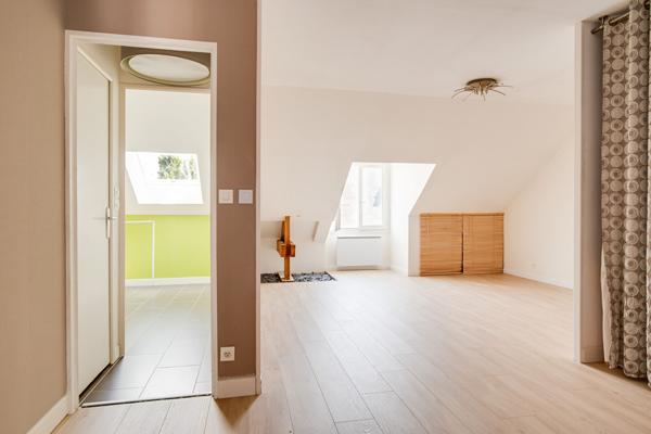 A VENDRE NANTES JARDIN DES PLANTES VASTE TYPE 2 AVEC PARKING