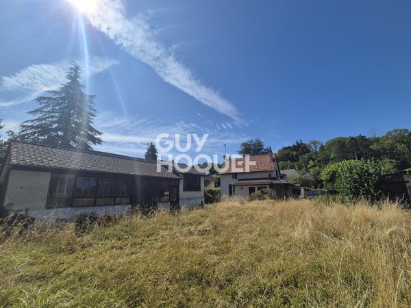 BELLE MAISON FAMILIALE AVEC VASTE TERRAIN