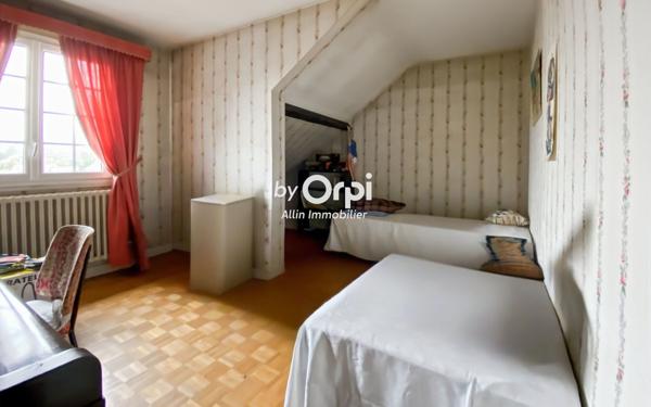 Maison à vendre    6 pièces • 137 m2 Montluçon