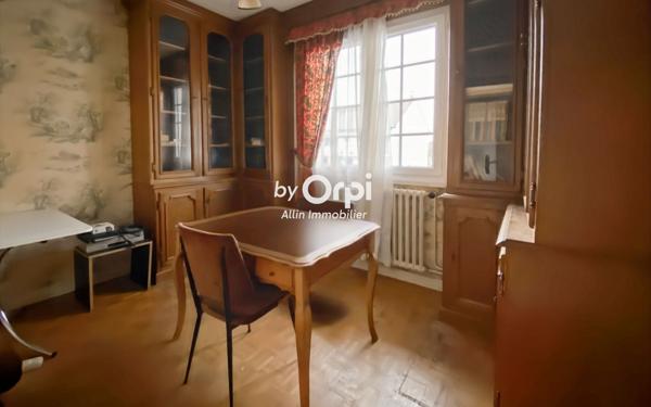 Maison à vendre    6 pièces • 137 m2 Montluçon