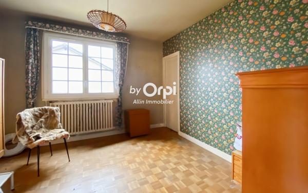 Maison à vendre    6 pièces • 137 m2 Montluçon