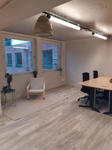 Location Bureau 242 77185 Lognes 834969