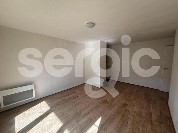 Location 2 Pieces 38 95800 Cergy 47 1063 01 0001
