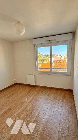 NANTES - ST FELIX - Appartement de type 2 avec ascenseur, cave et parking