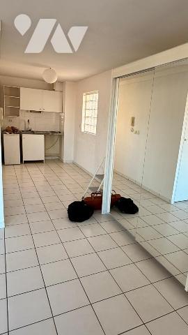 NANTES - ST FELIX - Appartement de type 2 avec ascenseur, cave et parking