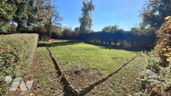 Maison à Vendre à Occagnes (61200) disposant d'une surface habitable d'environ 147,33 m² . Elle...