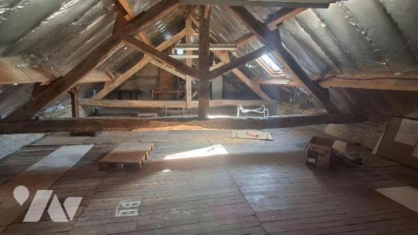 Maison à Vendre à Occagnes (61200) disposant d'une surface habitable d'environ 147,33 m² . Elle...