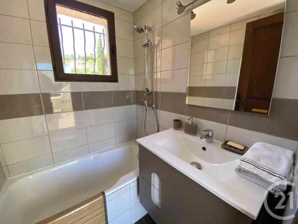 Maison à vendre  6 pièces - 116 m 2   STE MAXIME  - 83