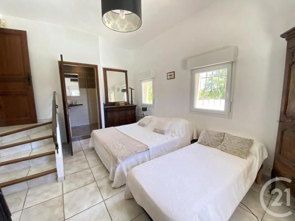 Maison à vendre  6 pièces - 116 m 2   STE MAXIME  - 83