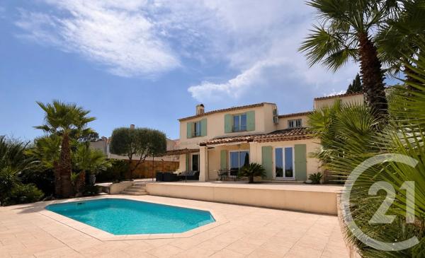 Maison à vendre  6 pièces - 116 m 2   STE MAXIME  - 83
