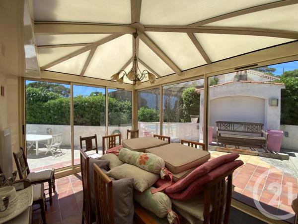 Maison à vendre  6 pièces - 116 m 2   STE MAXIME  - 83
