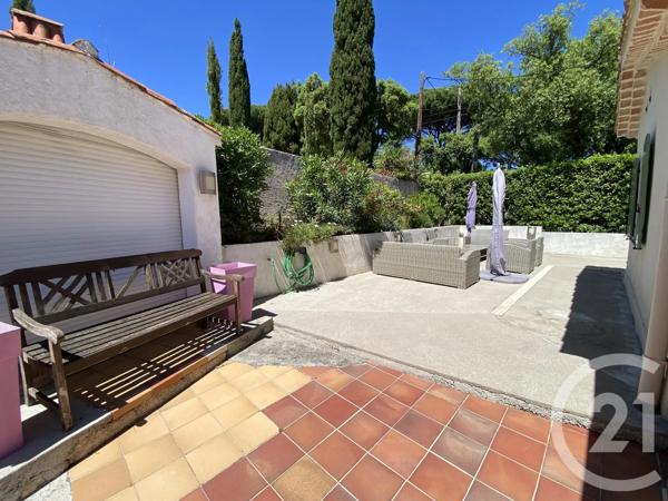 Maison à vendre  6 pièces - 116 m 2   STE MAXIME  - 83