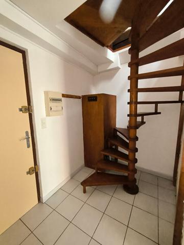 NARBONNE - Appartement T1 BIS à louer avec balcon