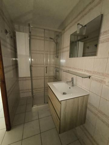 NARBONNE - Appartement T1 BIS à louer avec balcon