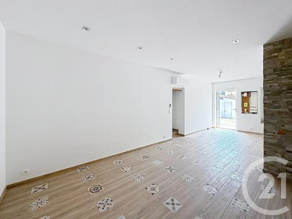 Maison à vendre  4 pièces - 65,25 m 2   CHATEAURENARD  - 13