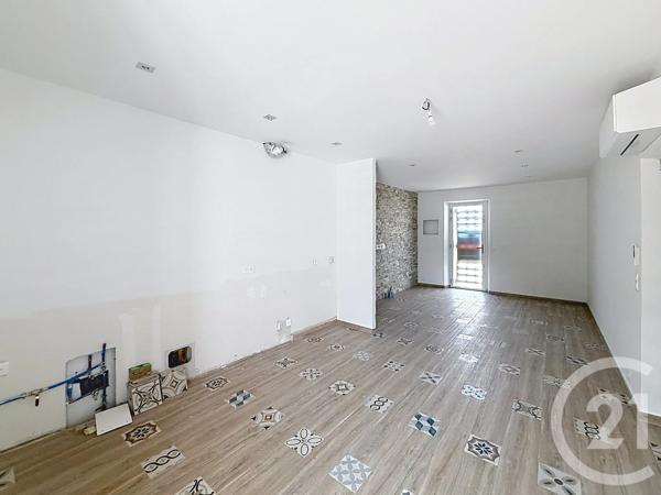 Maison à vendre  4 pièces - 65,25 m 2   CHATEAURENARD  - 13