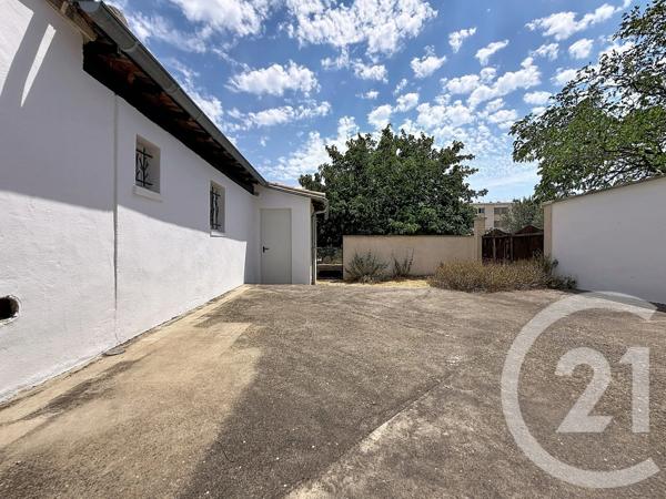 Maison à vendre  4 pièces - 65,25 m 2   CHATEAURENARD  - 13