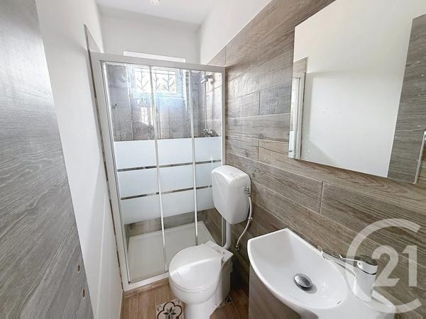 Maison à vendre  4 pièces - 65,25 m 2   CHATEAURENARD  - 13