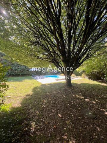 Maison à LANDAUL, 56690 - 8 pièces 161m²