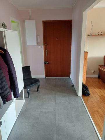 Appartement 94 m² lumineux avec balcons, cave et box, 3 chambres, 3ème étage à Saumur