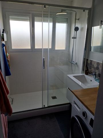 Appartement 94 m² lumineux avec balcons, cave et box, 3 chambres, 3ème étage à Saumur