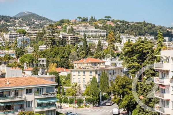 Appartement F4 à vendre  4 pièces - 111,42 m 2   NICE  - 06