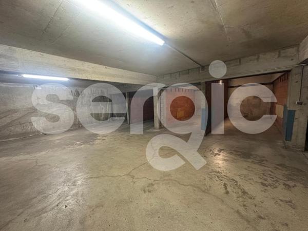 Location Garage Box 12 51100 Reims 26 0649 01 0004