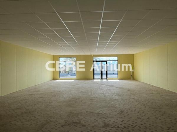 Location Commerce 03300 Cusset