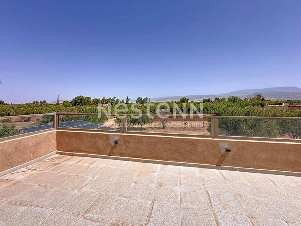 Villa d'architecte moderne de 4 suites route de l'Ourika sur terrain de 1000m2