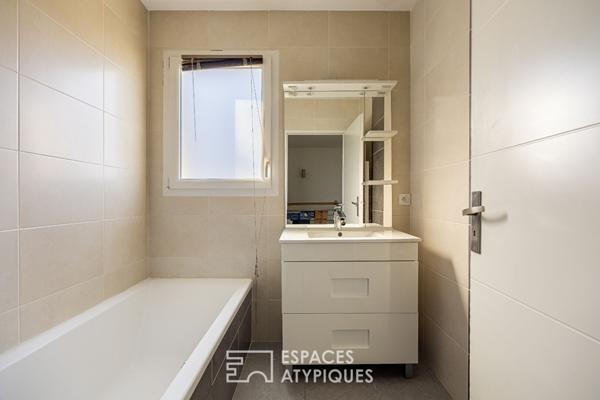 Maison en duplex avec terrasse et garage