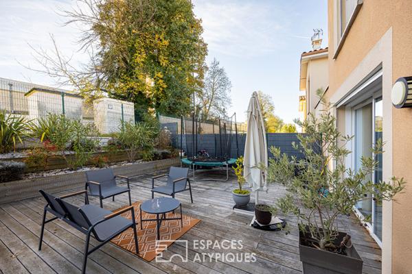 Maison en duplex avec terrasse et garage