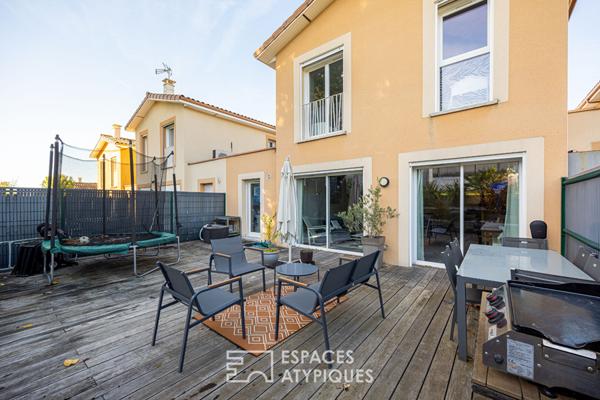 Maison en duplex avec terrasse et garage