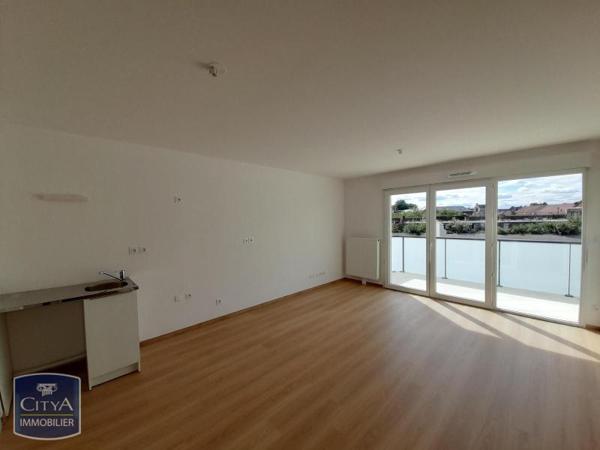 Appartement à louer 2 pièces 42.02m² Armentières (59280)