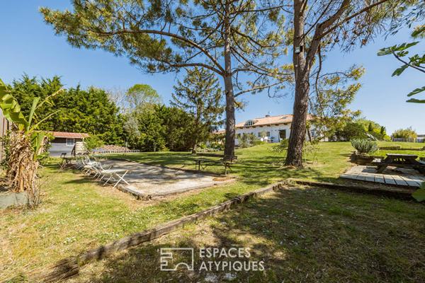 Maison lumineuse nichée dans un écrin de verdure entre plages et campagne