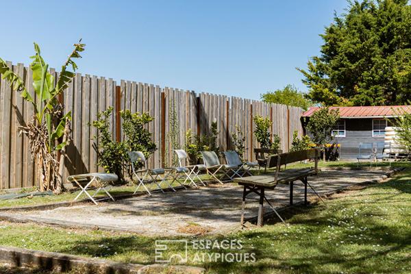 Maison lumineuse nichée dans un écrin de verdure entre plages et campagne