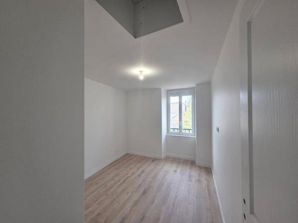 Maison  4 pièce(s) EXCLUSIVITE  Crit réf 426115