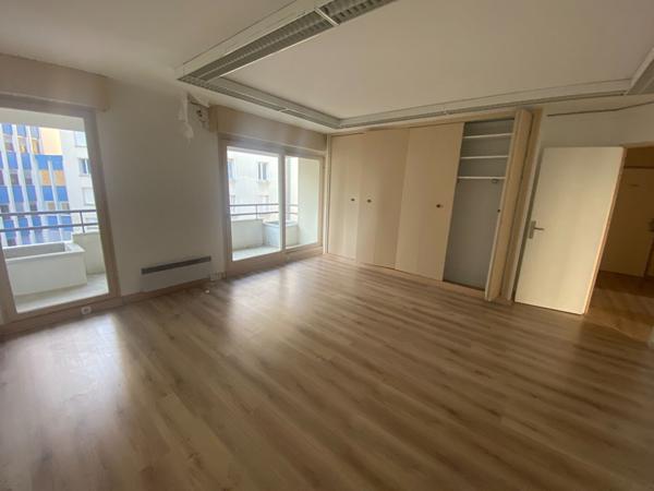 Appartement Dijon 4 pièce(s) 81.08 m2 + place de parking + cave