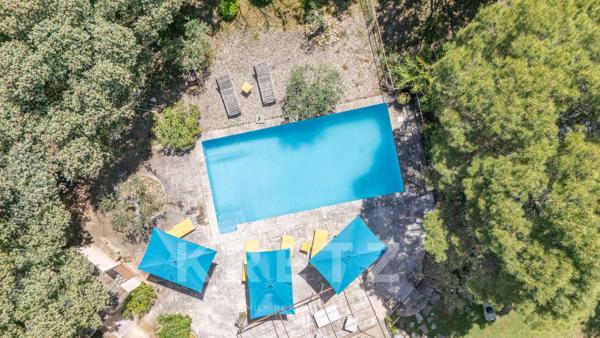 A proximité de l'Isle sur la Sorgue - Grande maison familiale - Vue dégagée - Piscine