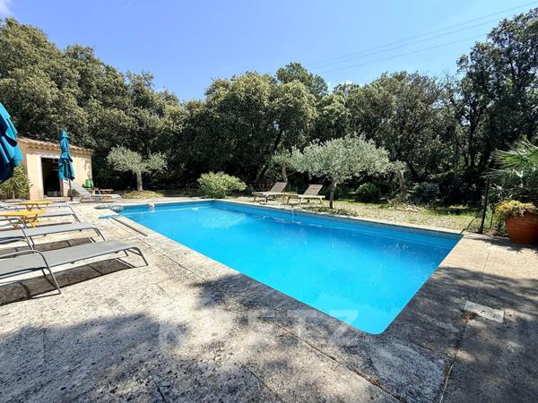 A proximité de l'Isle sur la Sorgue - Grande maison familiale - Vue dégagée - Piscine