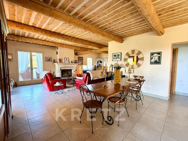 A proximité de l'Isle sur la Sorgue - Grande maison familiale - Vue dégagée - Piscine
