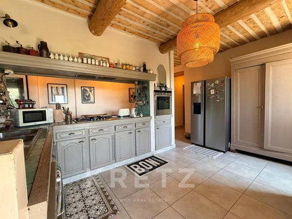 A proximité de l'Isle sur la Sorgue - Grande maison familiale - Vue dégagée - Piscine