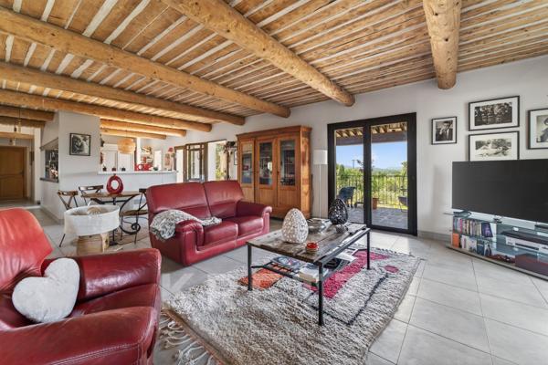 A proximité de l'Isle sur la Sorgue - Grande maison familiale - Vue dégagée - Piscine