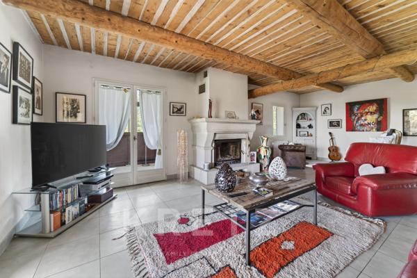A proximité de l'Isle sur la Sorgue - Grande maison familiale - Vue dégagée - Piscine