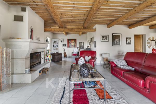 A proximité de l'Isle sur la Sorgue - Grande maison familiale - Vue dégagée - Piscine