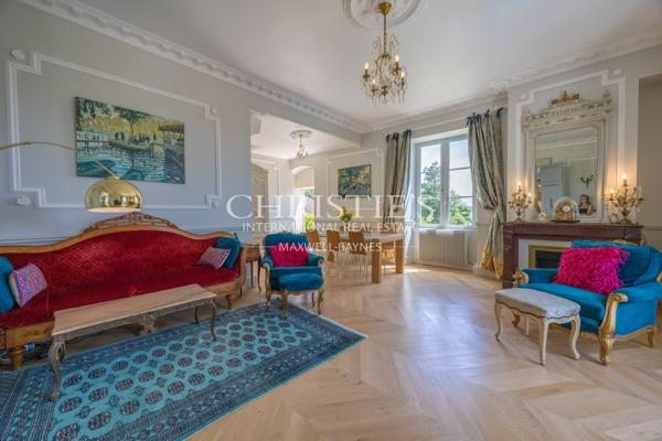 Le Domaine du Paon, avec trois cottages et des vues sur la vallée incomparables