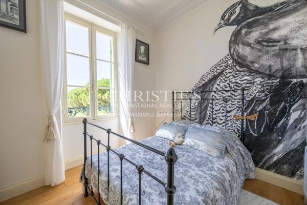 Le Domaine du Paon, avec trois cottages et des vues sur la vallée incomparables