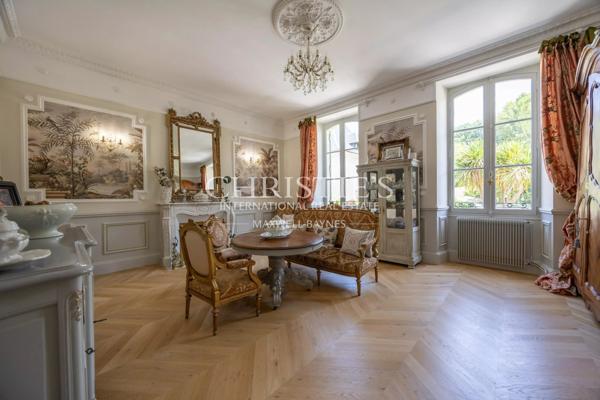 Le Domaine du Paon, avec trois cottages et des vues sur la vallée incomparables