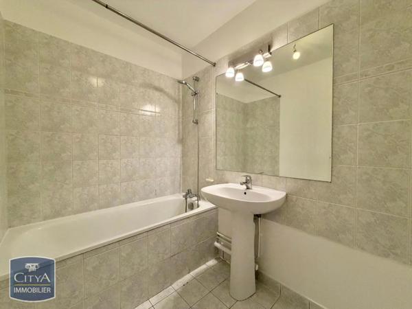 Appartement à louer 4 pièces 89.33m² Villeurbanne (69100)
